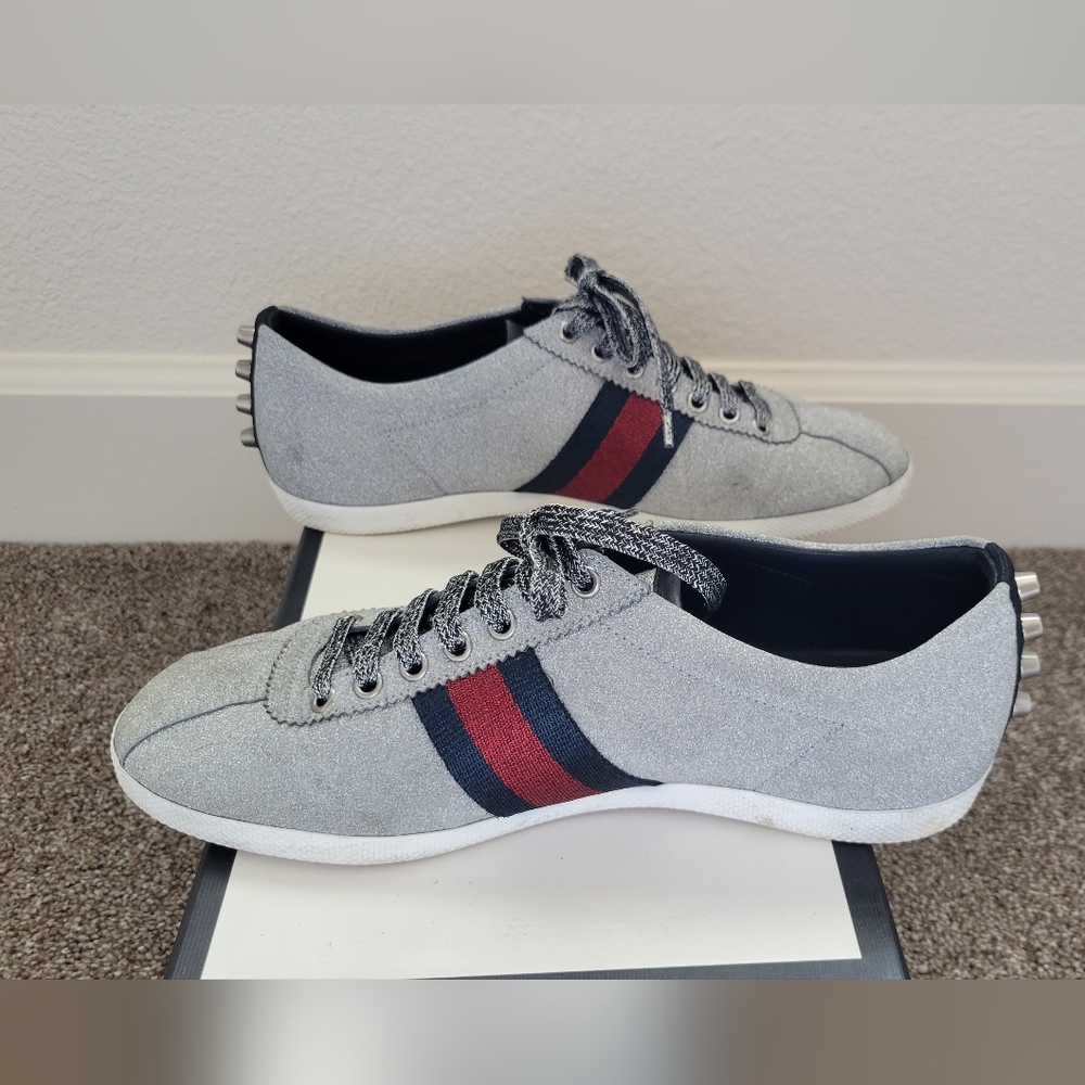 Shoes - Picture 3 of 4